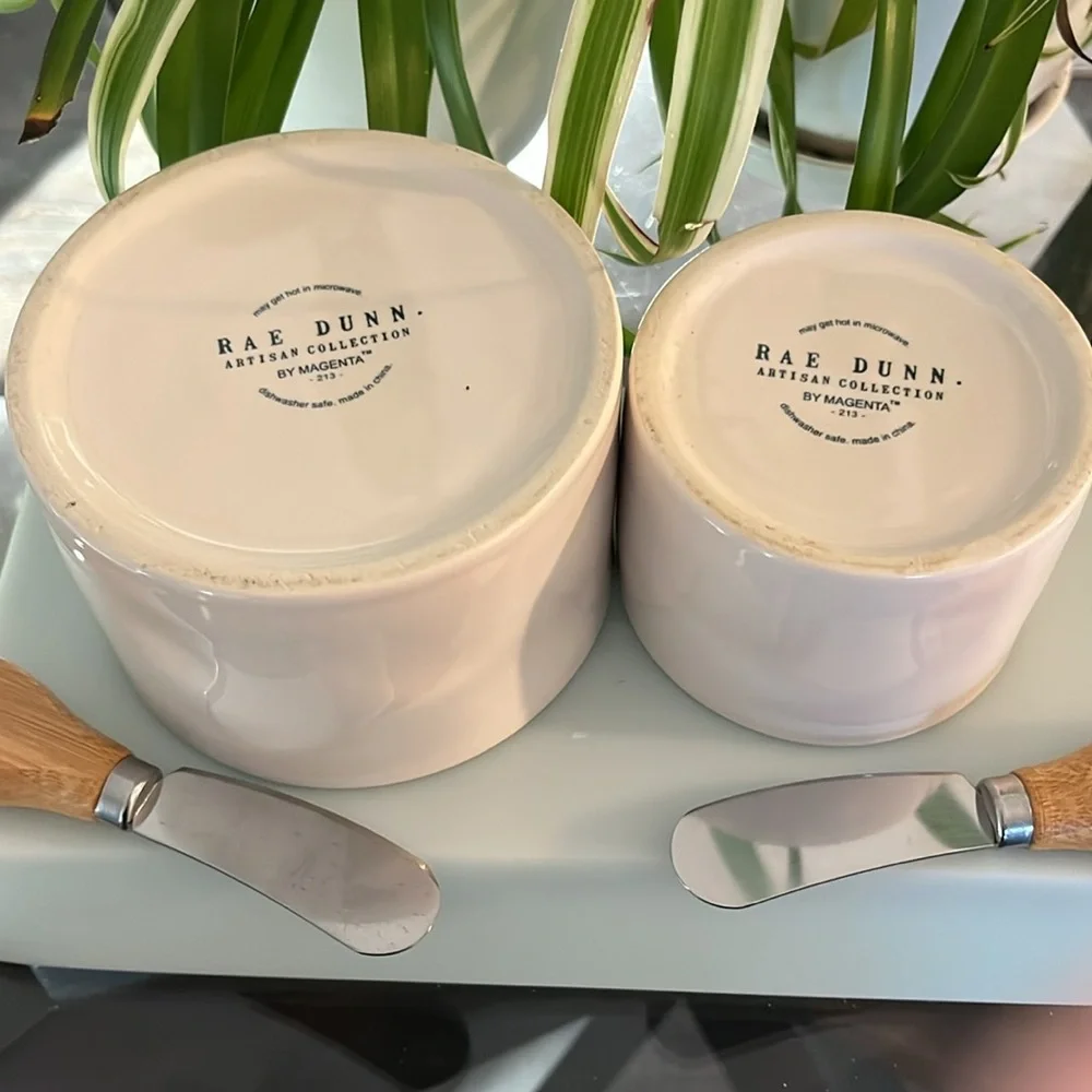 Rae Dunn Salsa and Guacamole 🥑 Stoneware Serving Bowls w/ wood handle spreaders
